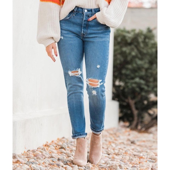 Levi's 501 Destructed High Rise Skinny Jeans - Picture 1 of 9